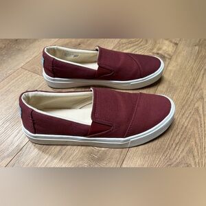 Women’s TOMS - Size 7.5